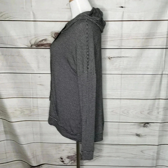Mossimo Oversized Long Sleeved Hi Low Hooded Shirt Top XS - Picture 3 of 9